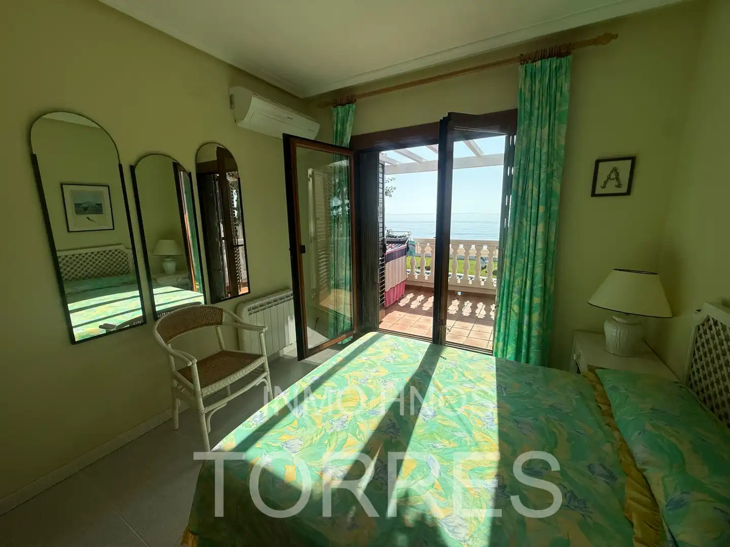 Habitación de Casa adosada en venta en Benicarló con Aire acondicionado, Jardín privado y Terraza