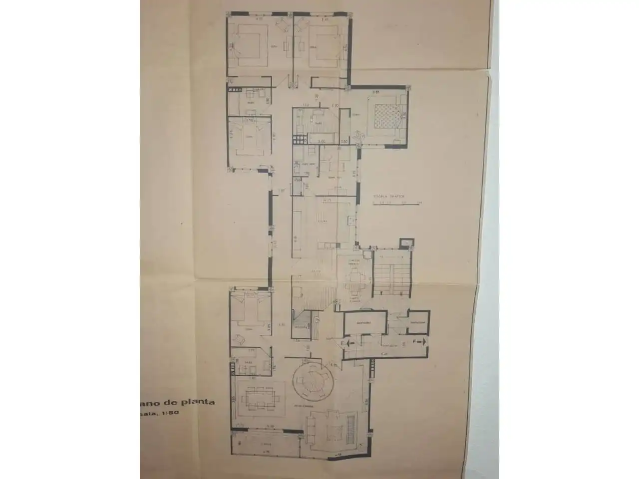 Flat for sale in Sevilla  with Air Conditioner, Heating and Balcony