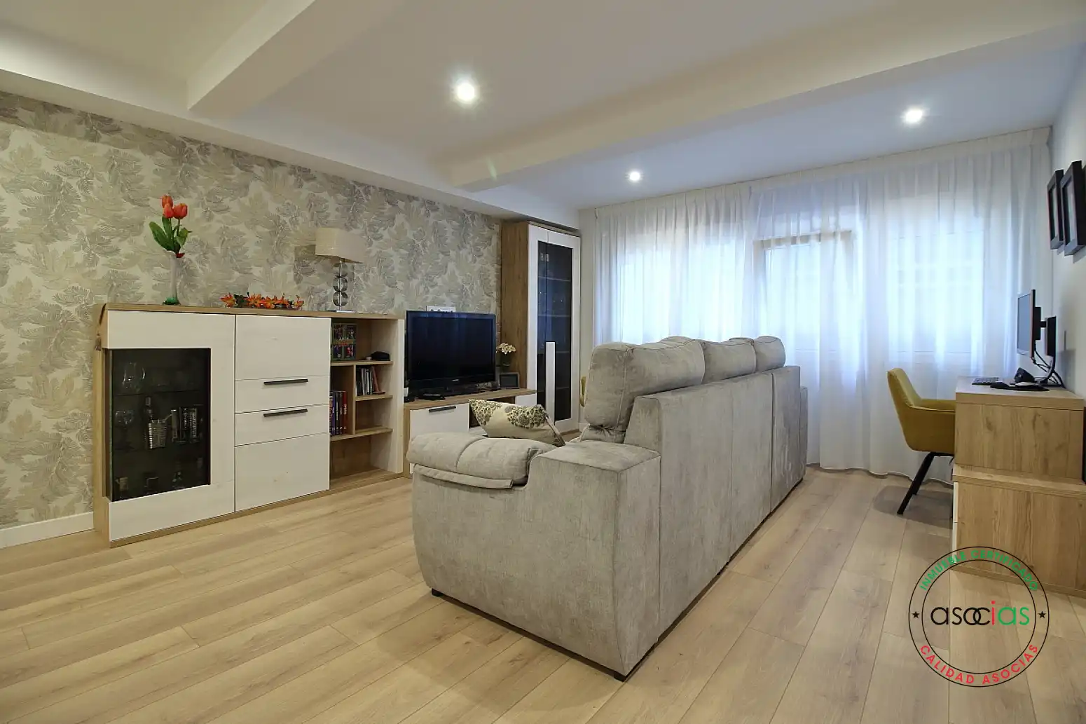 Living room of Flat for sale in Gijón   with Heating and Parquet flooring