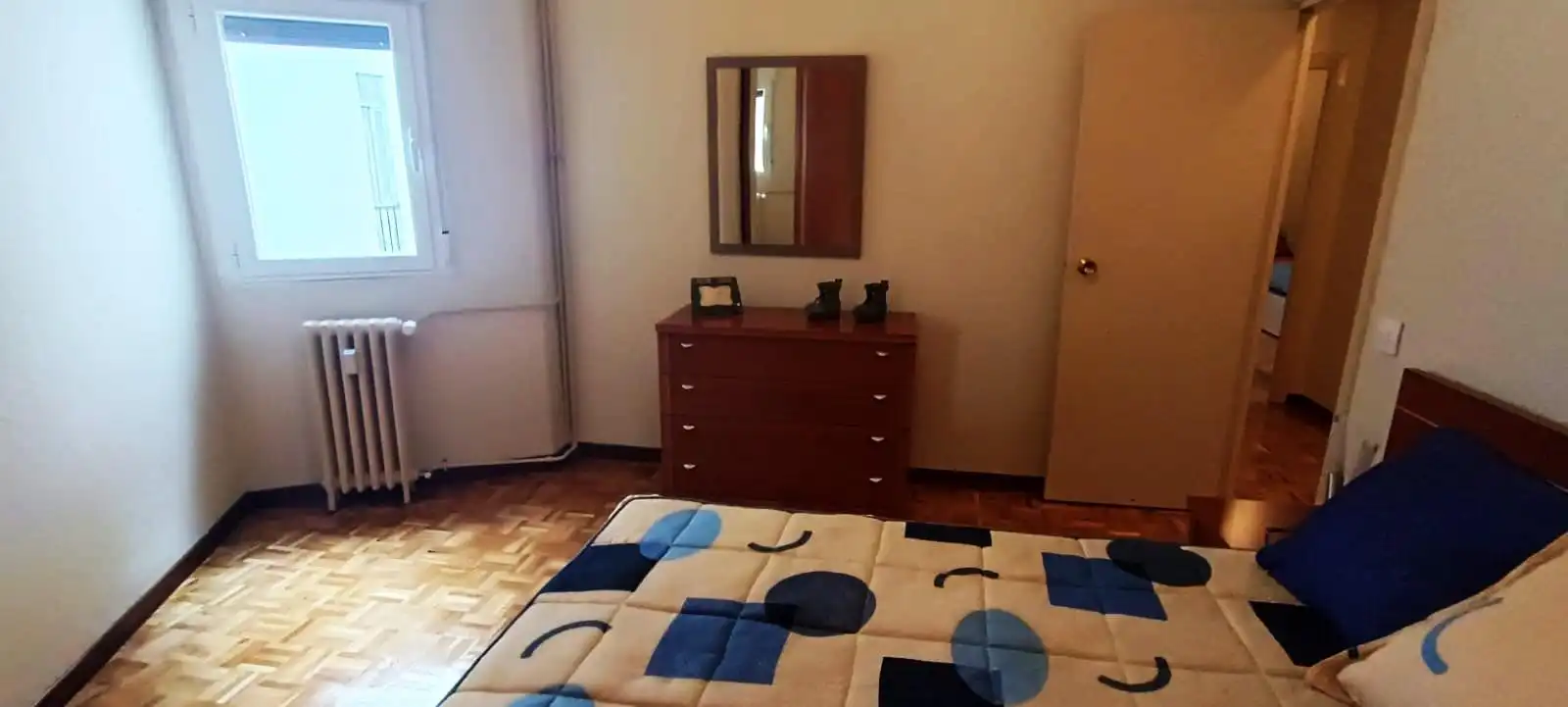 Dormitori de Pis en venda en Zamora Capital  amb Calefacció i Parquet