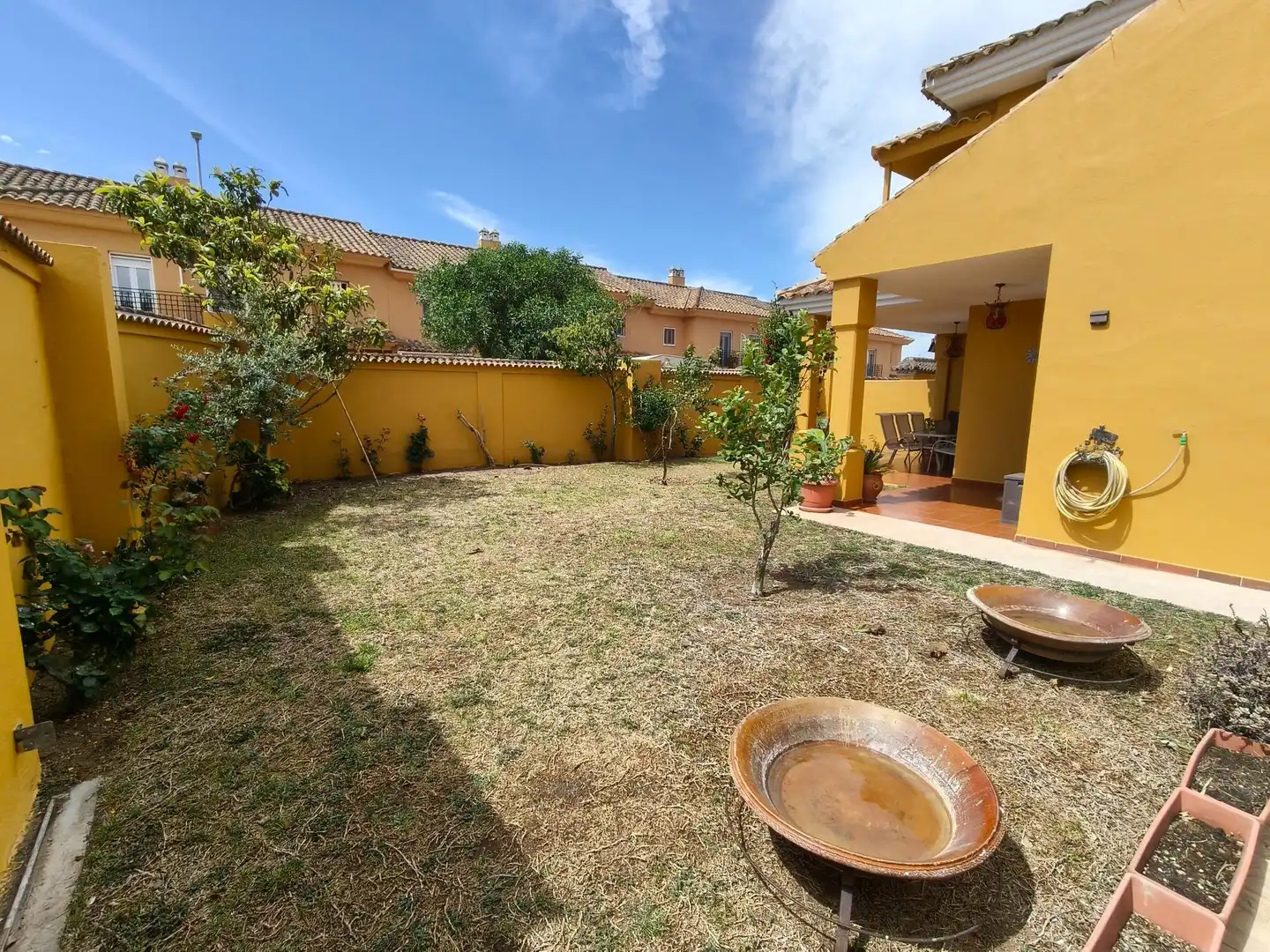 Jardí de Casa adosada en venda en Puerto Real amb Aire condicionat, Calefacció i Jardí privat