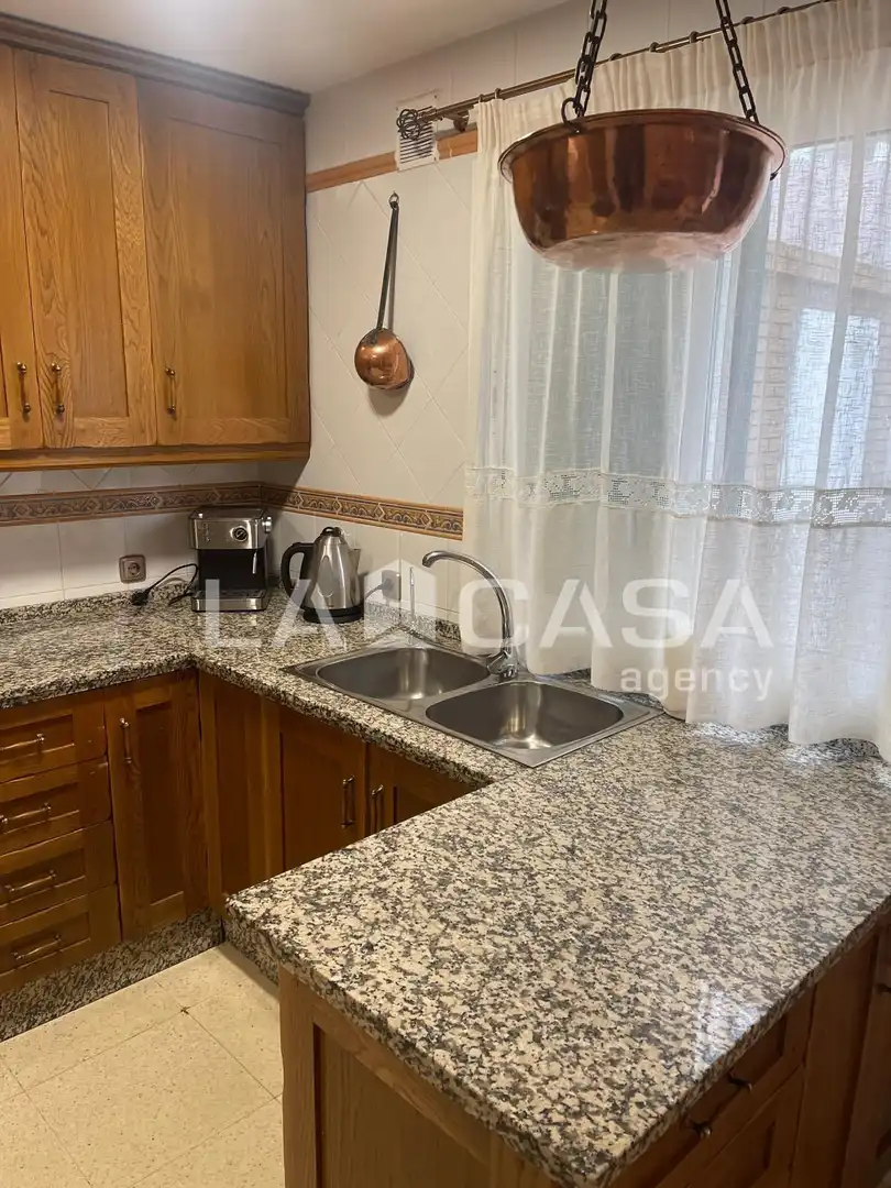 Kitchen of Houses for sale in La Línea de la Concepción  with Storage room and Balcony
