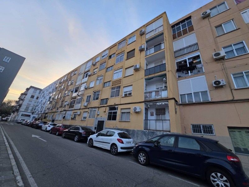 Exterior view of Flat for rent in Plasencia  with Air Conditioner and Private garden