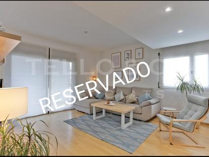 Living room of Attic for sale in Sant Cugat del Vallès  with Air Conditioner, Terrace and Balcony