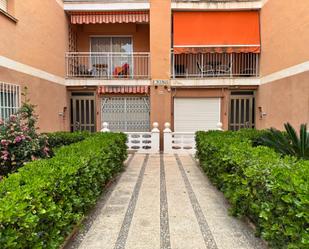 Vista exterior de Planta baixa de lloguer en Gandia amb Aire condicionat, Jardí privat i Terrassa
