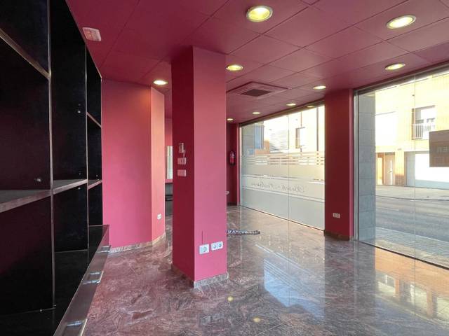 Local comercial en Alquiler en Llibertat en Banyoles