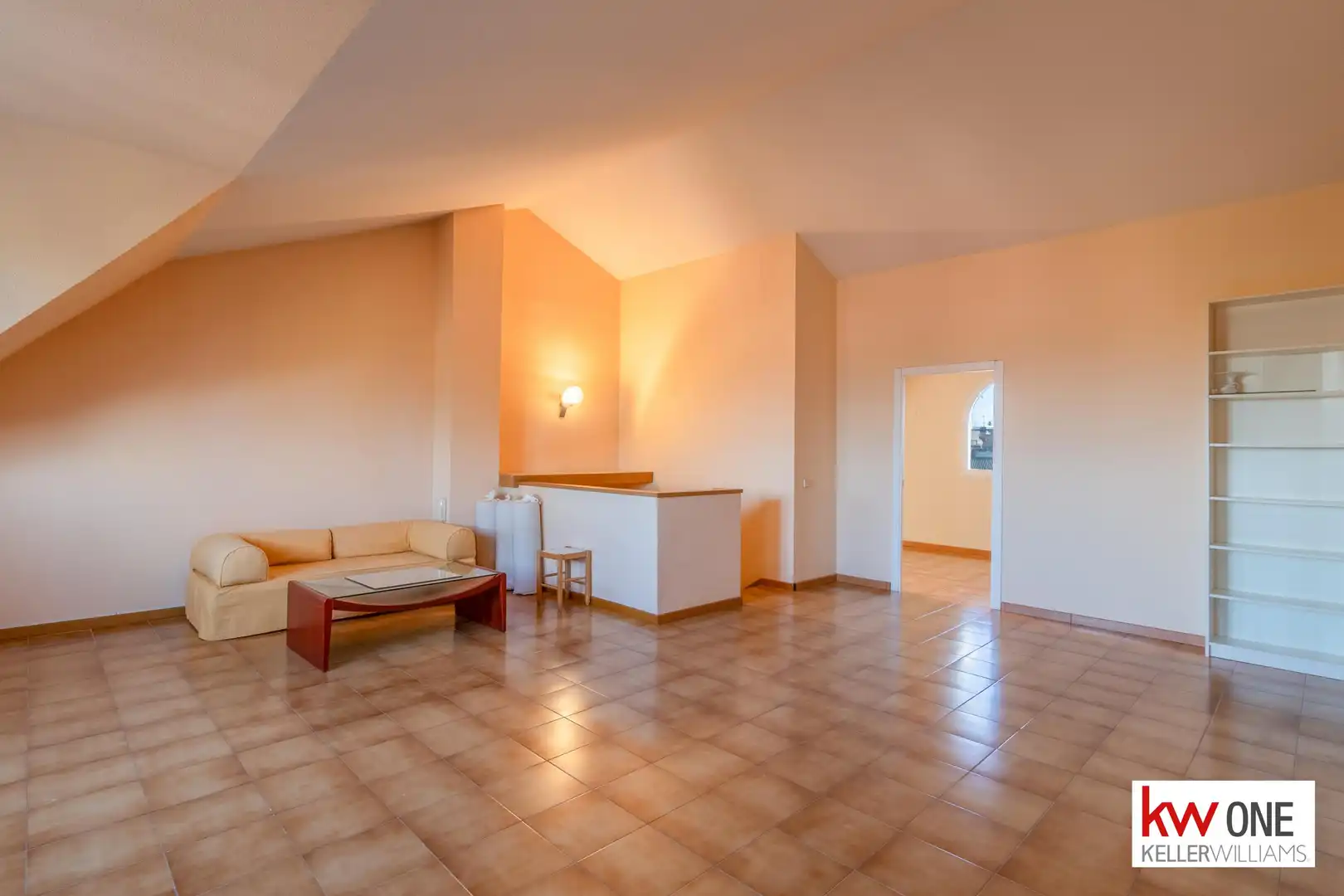 Sala de estar de Casa adosada de alquiler en Pozuelo de Alarcón con Aire acondicionado, Calefacción y Jardín privado
