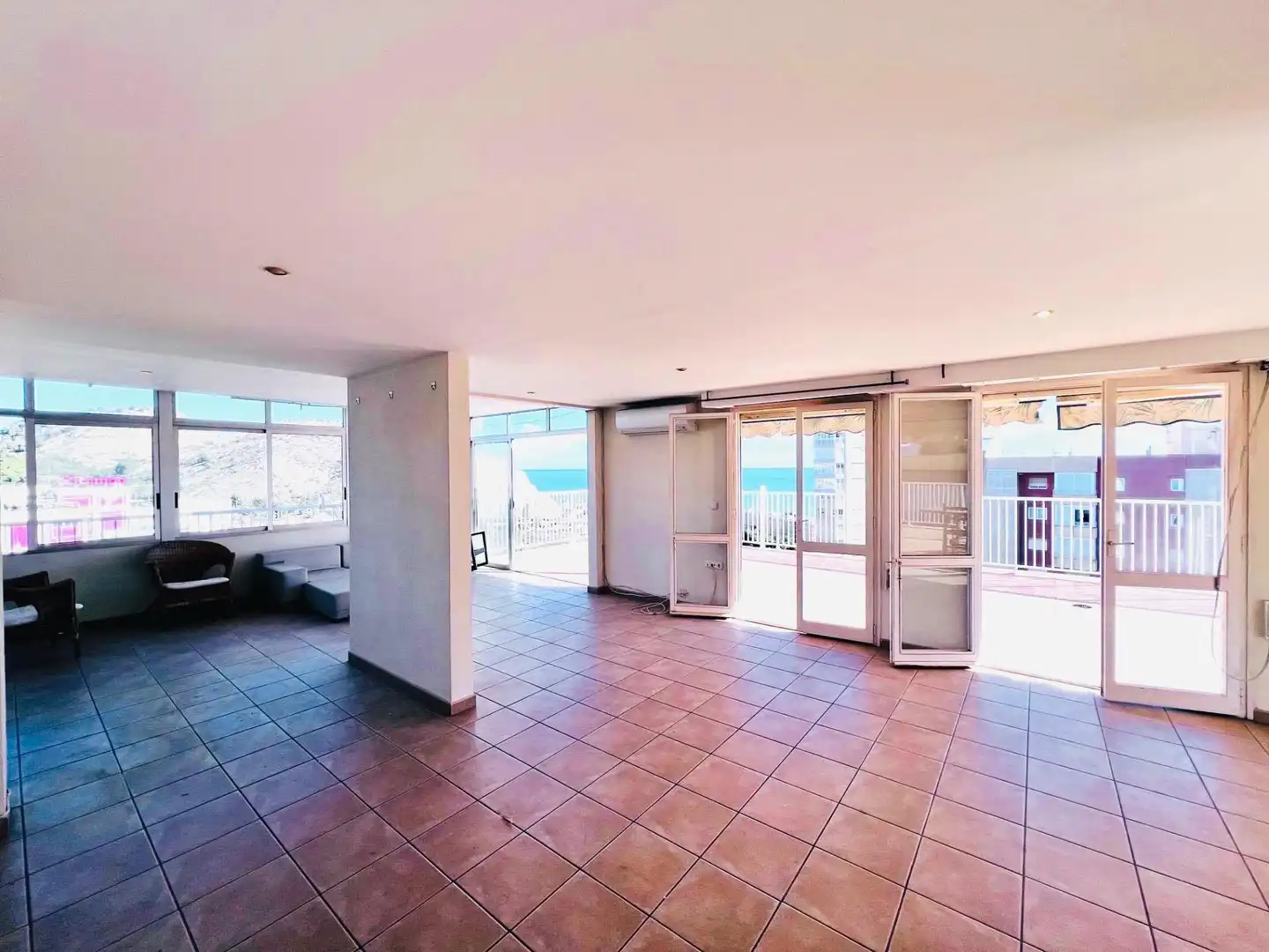 Sala d'estar de Àtic en venda en Alicante / Alacant amb Aire condicionat, Calefacció i Terrassa