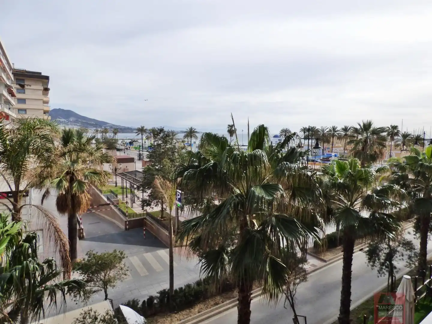 Vista exterior de Estudi en venda en Fuengirola amb Aire condicionat, Calefacció i Terrassa