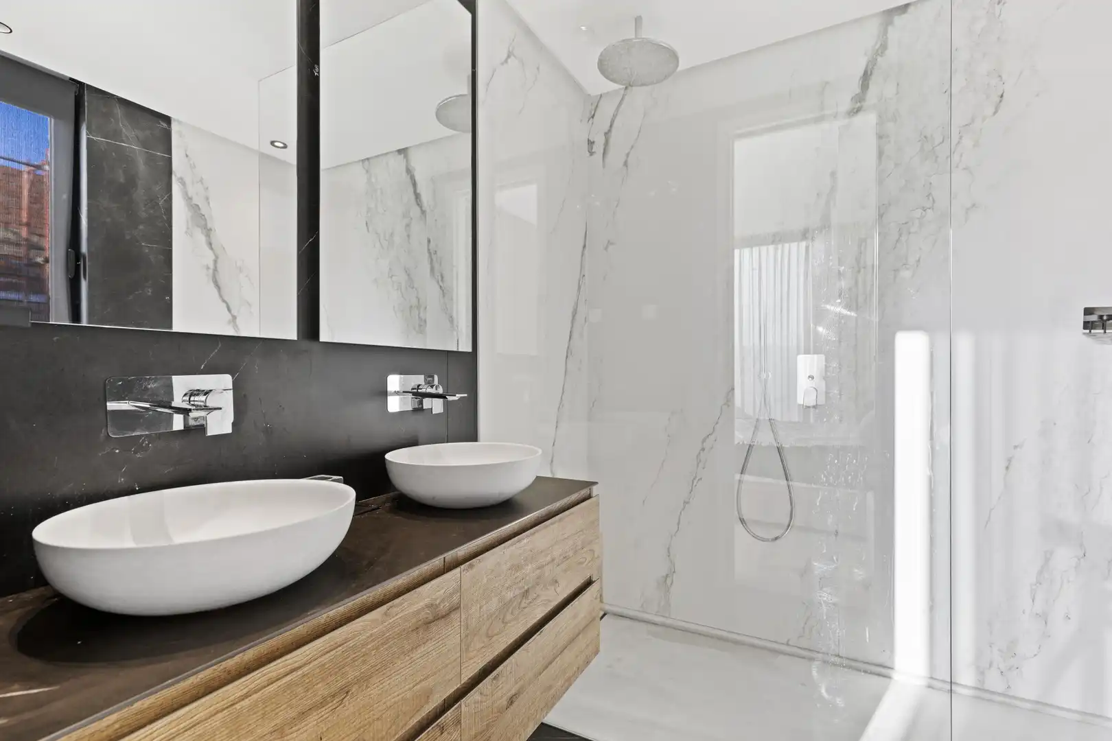 Baño de Casa o chalet en venta en Marbella con Aire acondicionado, Jardín privado y Terraza