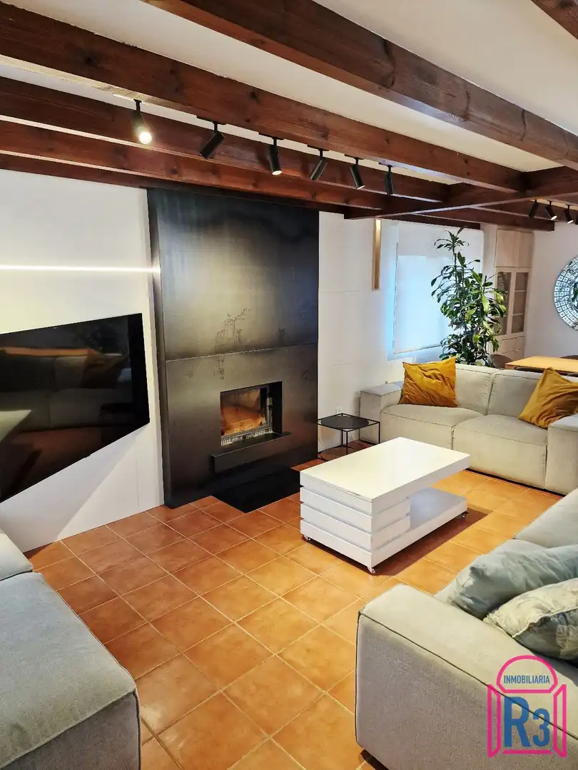 Sala de estar de Casa o chalet en venta en Villaquilambre con Calefacción