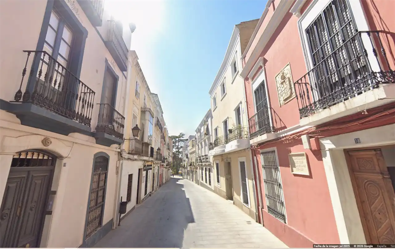 Außenansicht von Einfamilien-Reihenhaus zum Verkauf in Badajoz