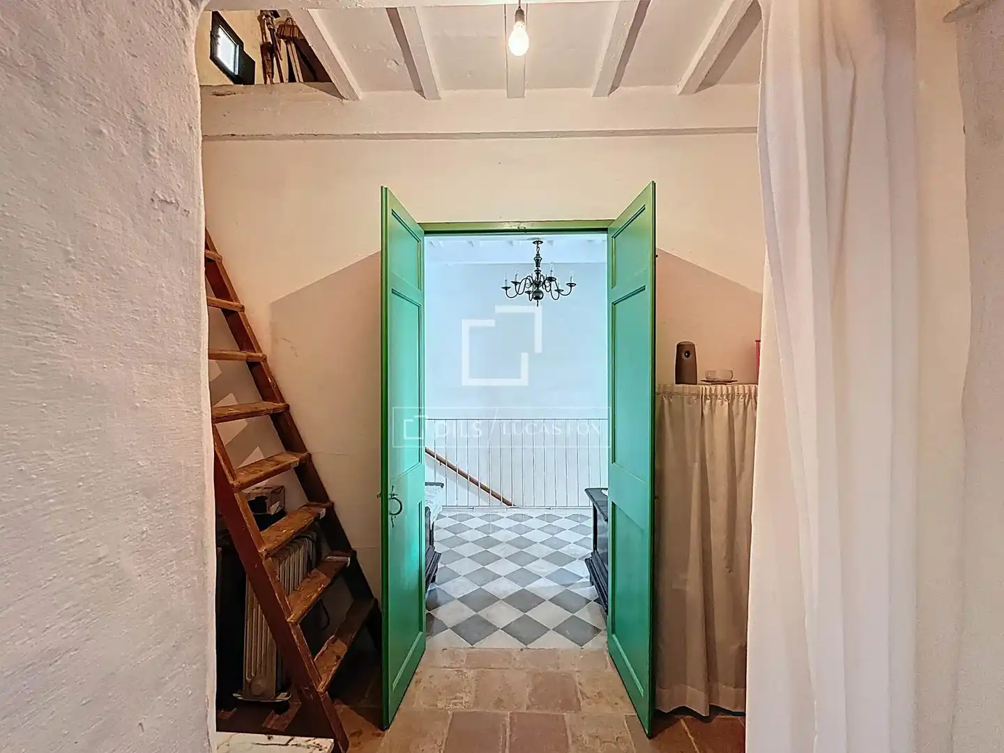 Country house zum Verkauf in Es Castell mit Privatgarten, Abstellraum und Balkon