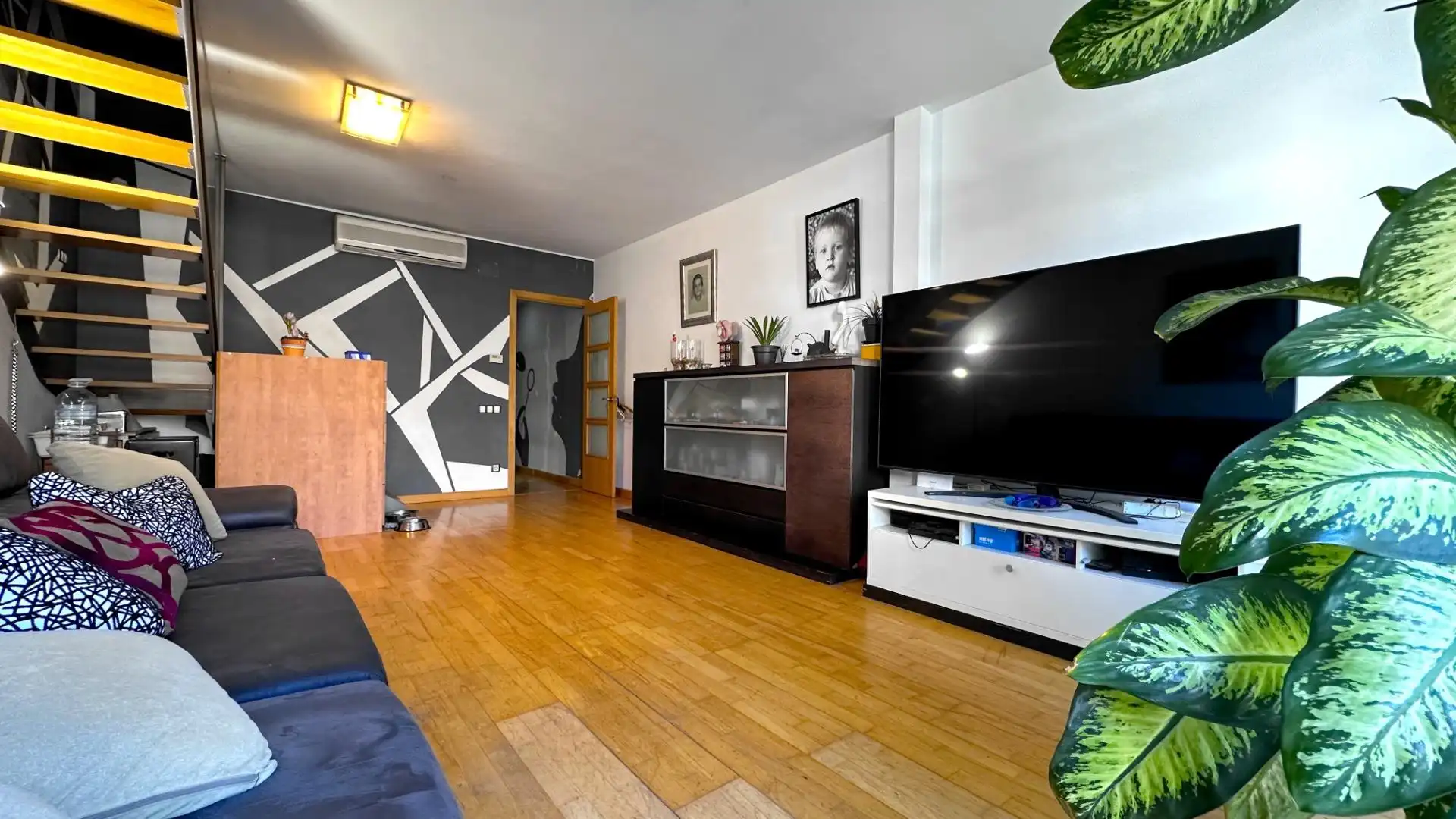 Sala de estar de Casa o chalet en venta en Terrassa con Aire acondicionado, Calefacción y Terraza