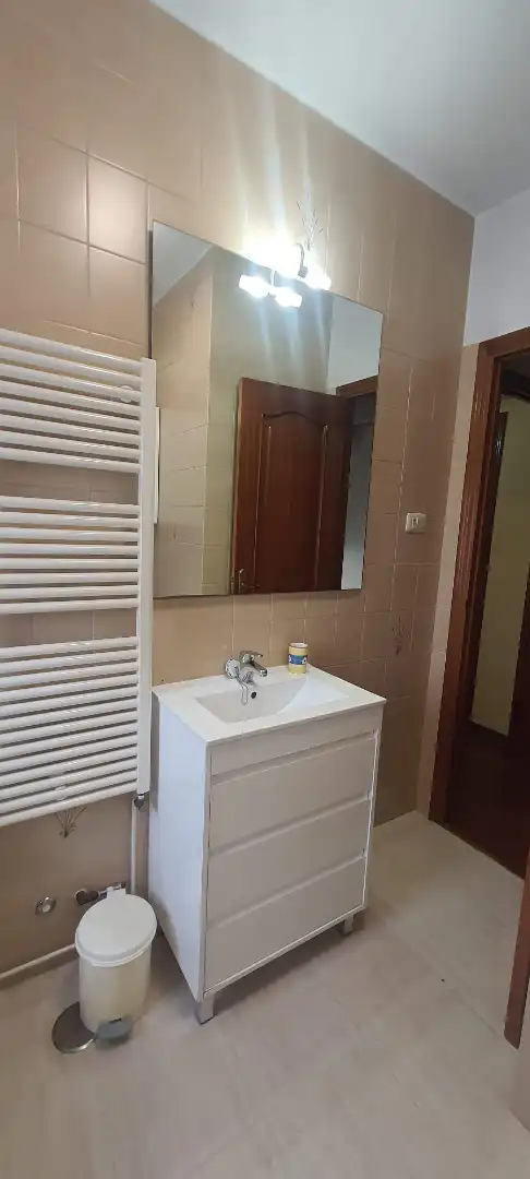 Baño de Piso en venta en Carballo con Calefacción, Parquet y Amueblado