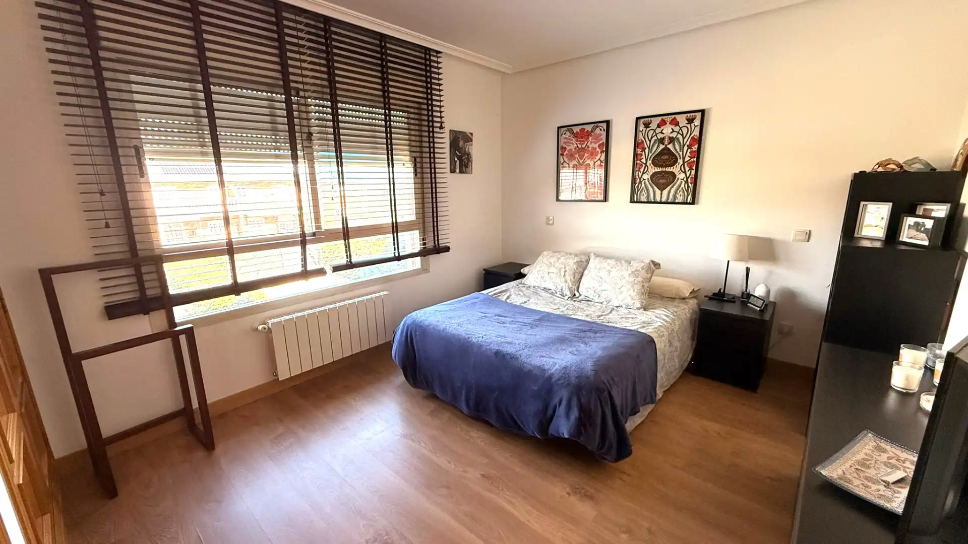 Habitación de Casa o chalet en venta en Madrid con Aire acondicionado, Calefacción y Jardín privado