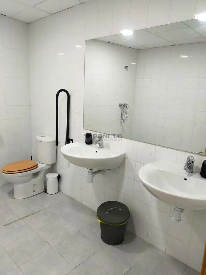 Nave industrial en venta en Zaragoza, El Pinar - San León - Las Viñas
