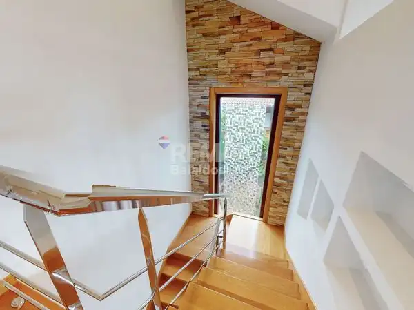 Casa o xalet en venda en Vigo  amb Calefacció, Jardí privat i Terrassa