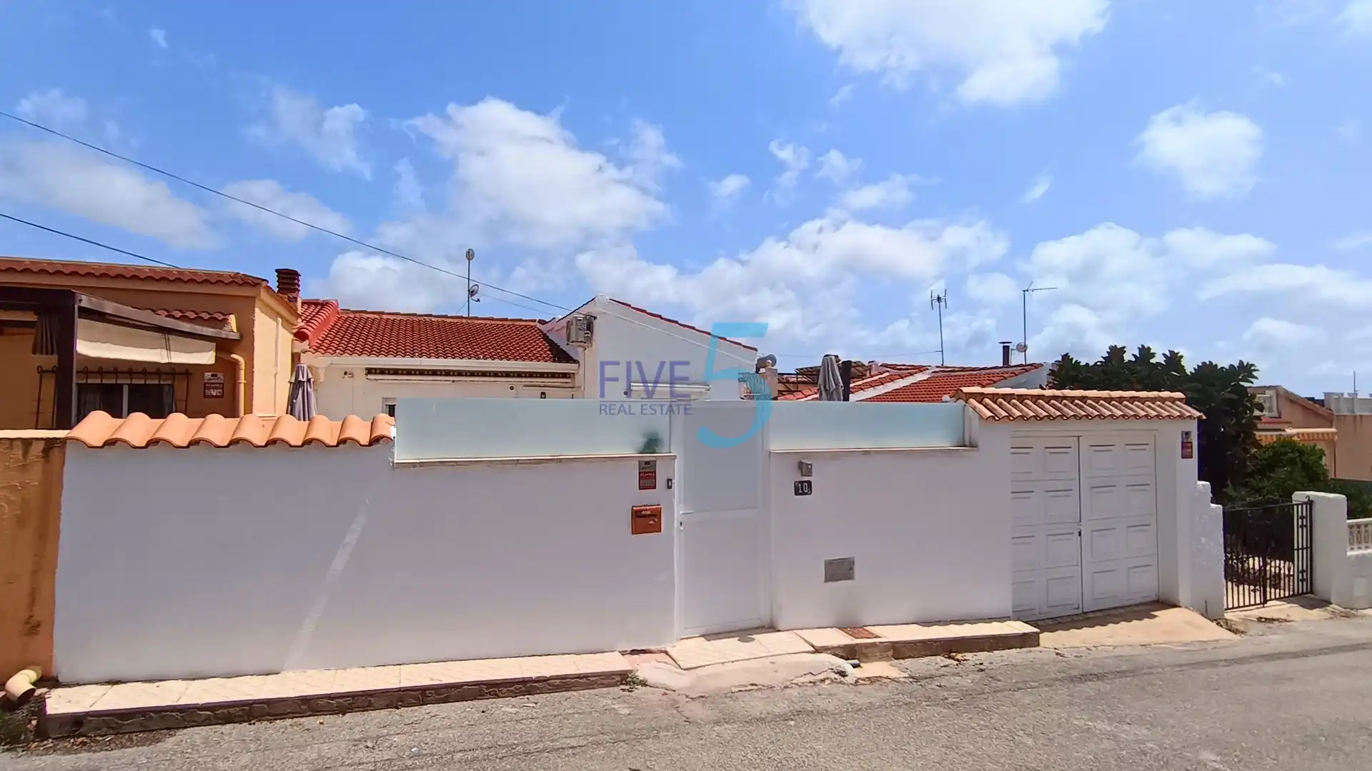 Vista exterior de Casa o xalet en venda en Rojales amb Aire condicionat, Calefacció i Terrassa