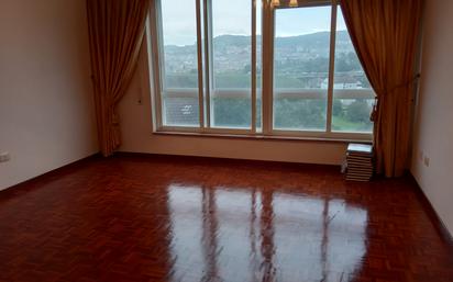 Sala d'estar de Apartament en venda en Barbadás amb Balcó