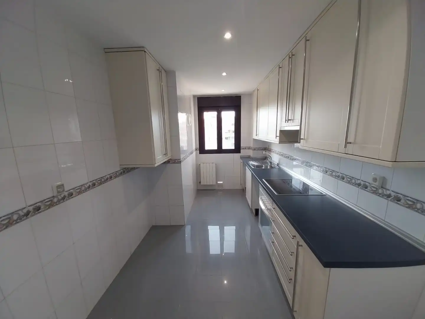 Flat for rent in Paseo de la Chopera, Centro