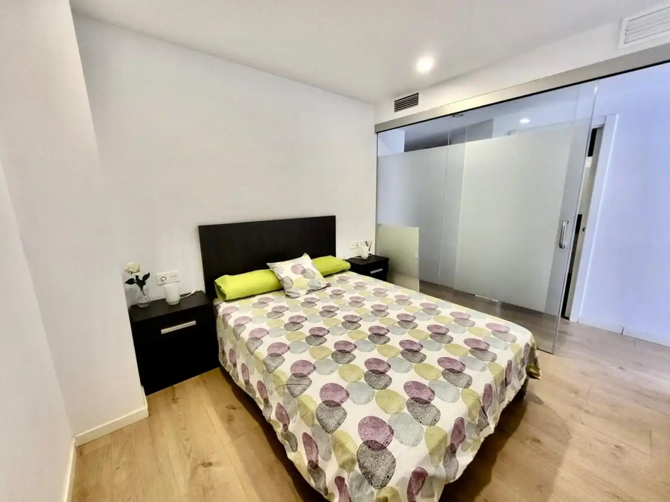 Bedroom of Apartments for rent in Rincón de la Victoria  with Parquet flooring