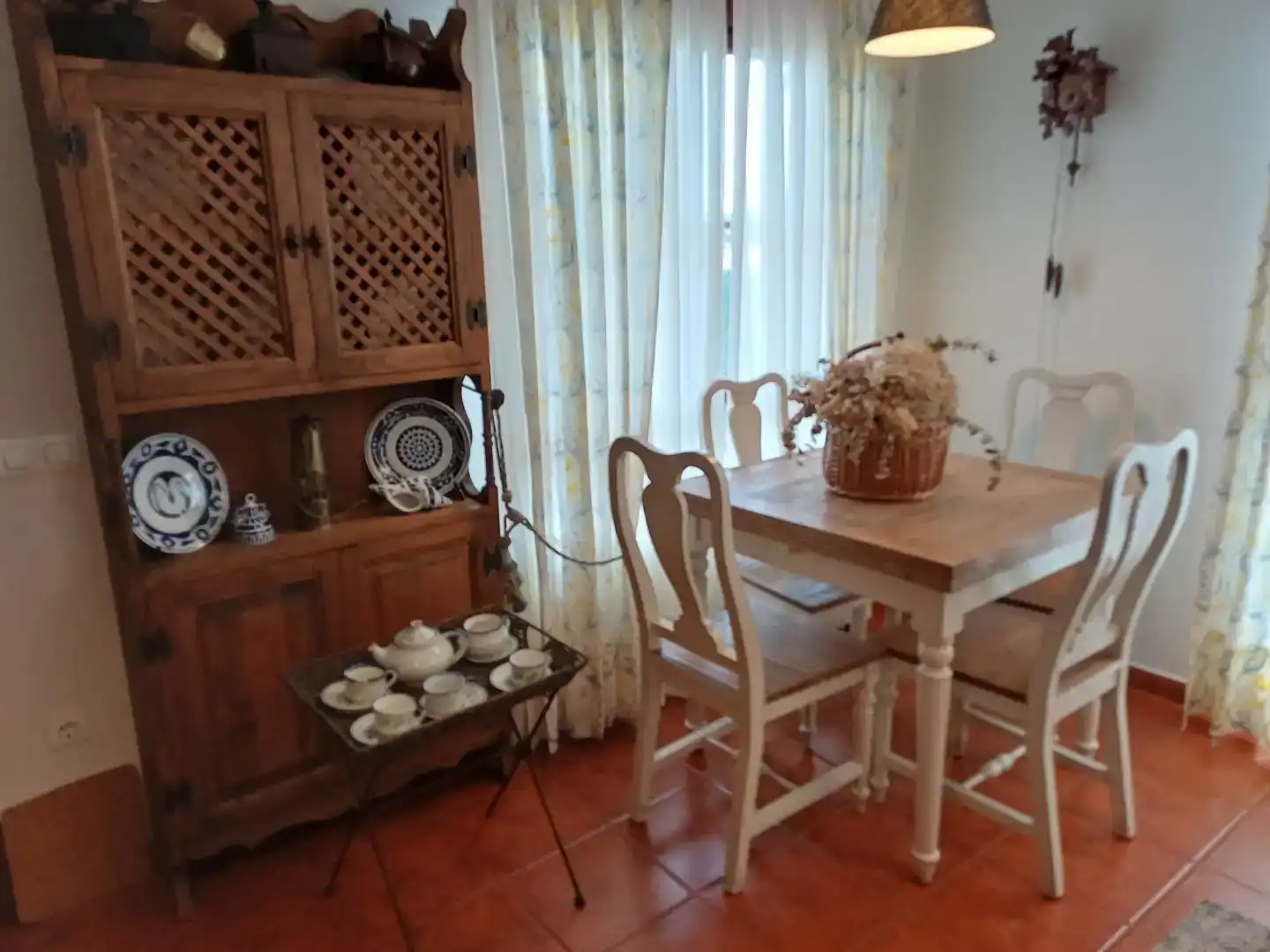 Menjador de Casa adosada en venda en Valdés - Luarca amb Parquet, Forn i Rentadora