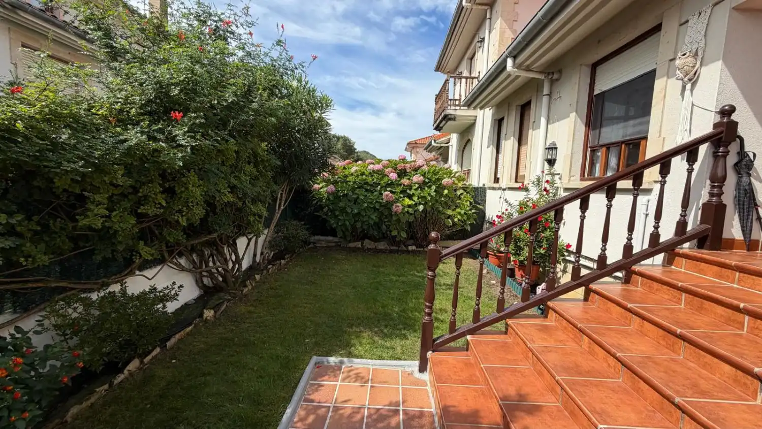 Terrasse von Einfamilien-Reihenhaus zum Verkauf in Argoños  mit Heizung und Terrasse