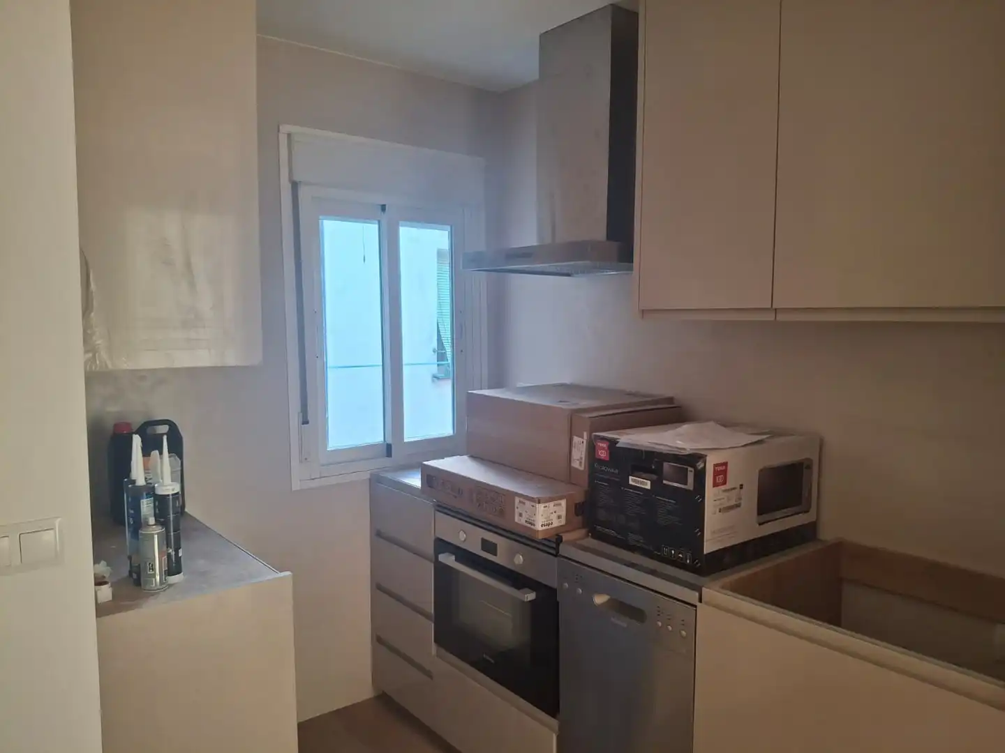 Kitchen of Flat for rent in Madrid  with Air Conditioner, Heating and Parquet flooring
