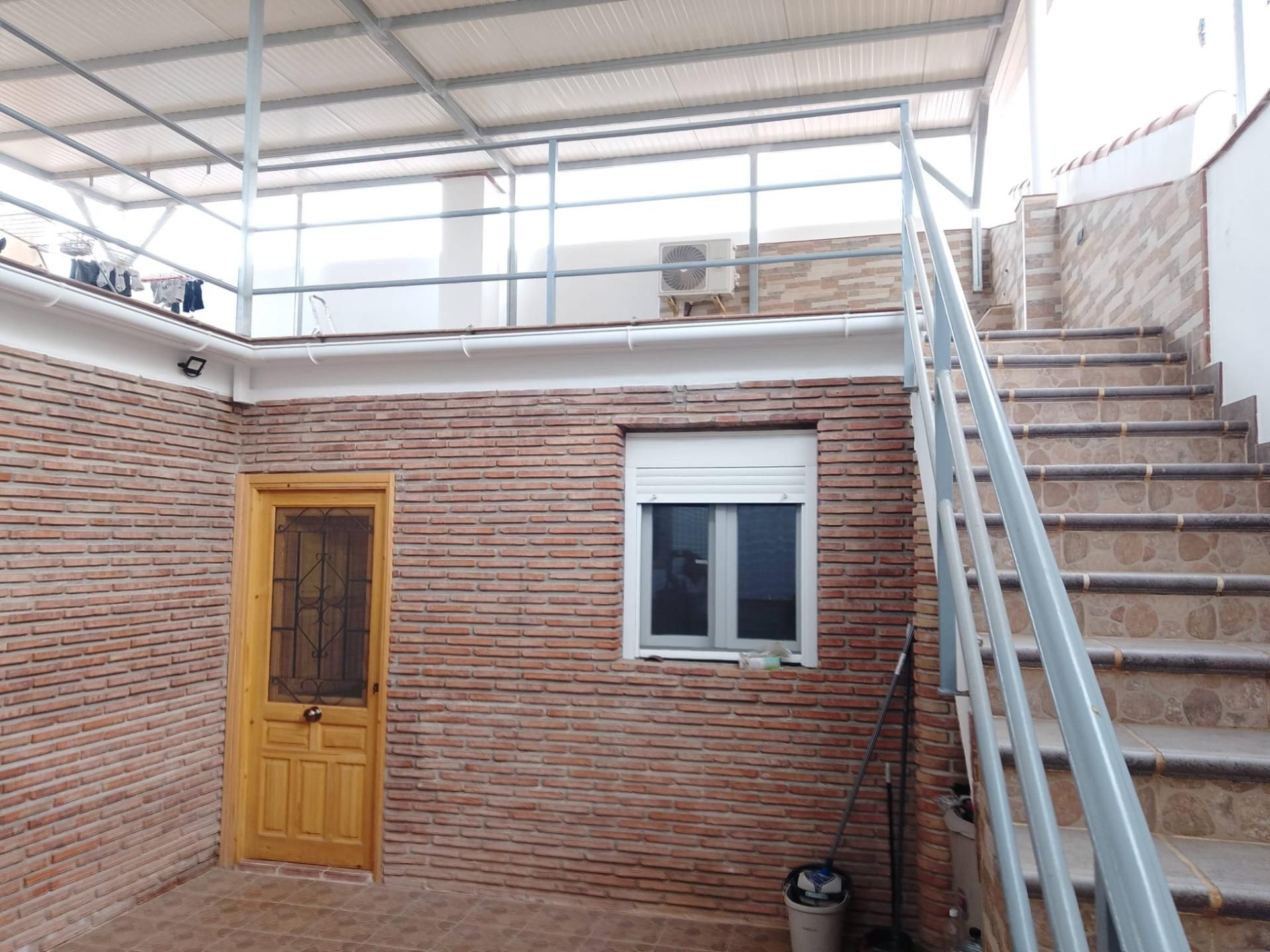 Balcony of House or chalet for sale in Vélez-Málaga  with Air Conditioner, Terrace and Storage room
