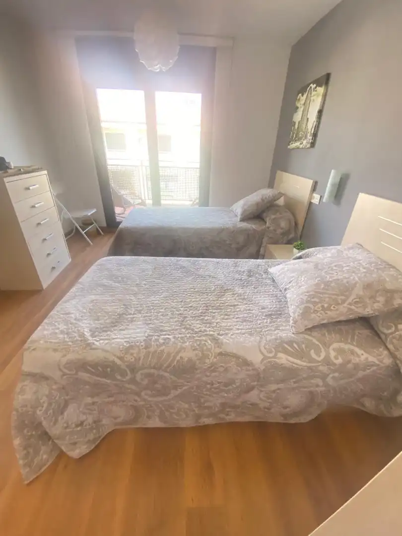 Habitación de Casa adosada en venta en Cintruénigo con Calefacción, Jardín privado y Terraza