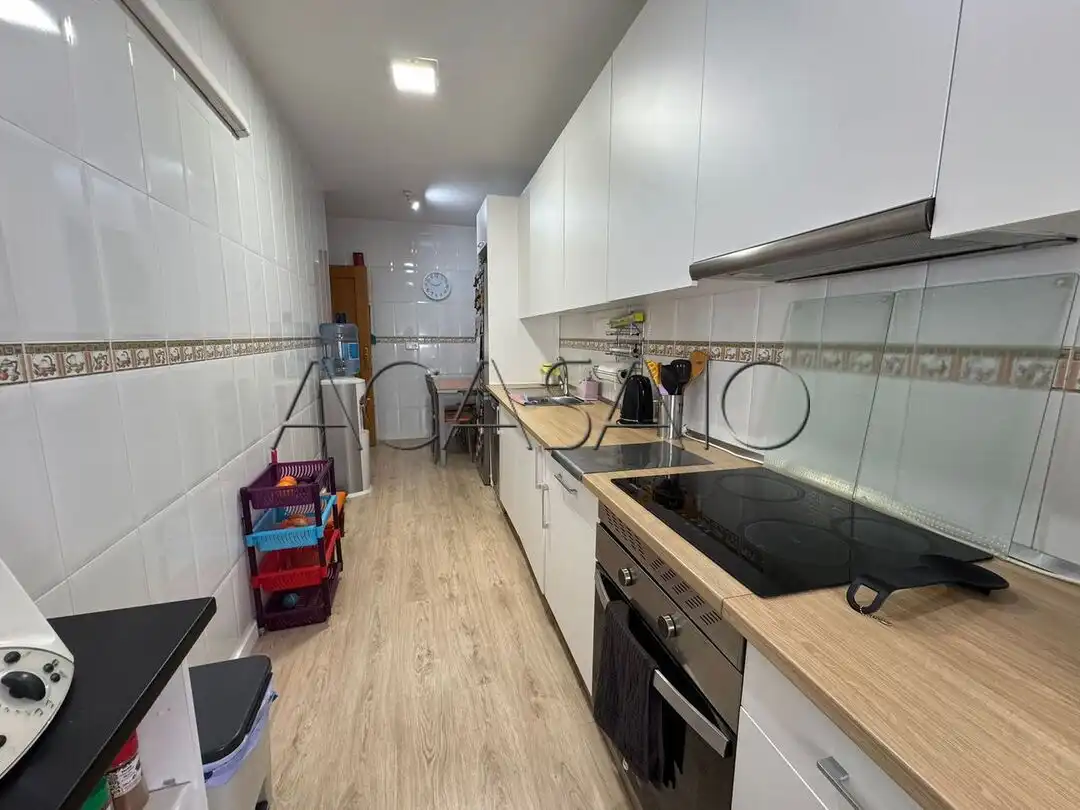 Küche von Wohnung zum Verkauf in Borox mit Klimaanlage, Heizung und Abstellraum