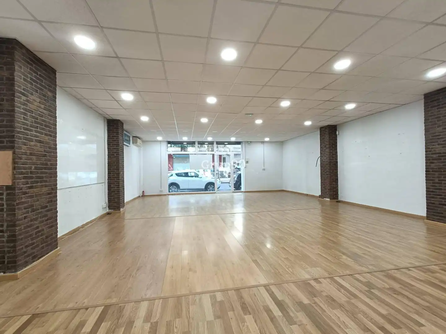 Local comercial en venda a Avenida CL DOCTORA CASTELLS, imagen 2
