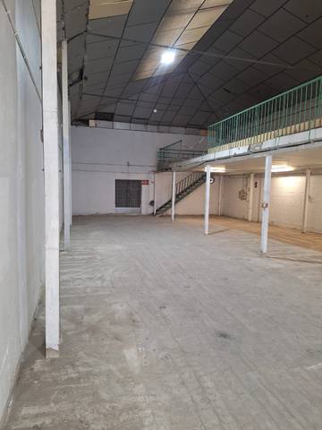 Nave industrial en Alquiler en Calle Pino Alepo en Palmete