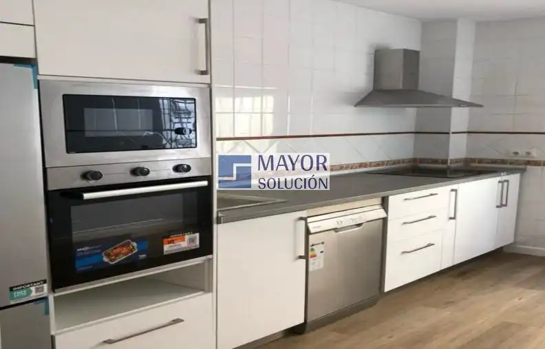 Wohnung mit Aufzug zum Verkauf in Calle Mármoles 14