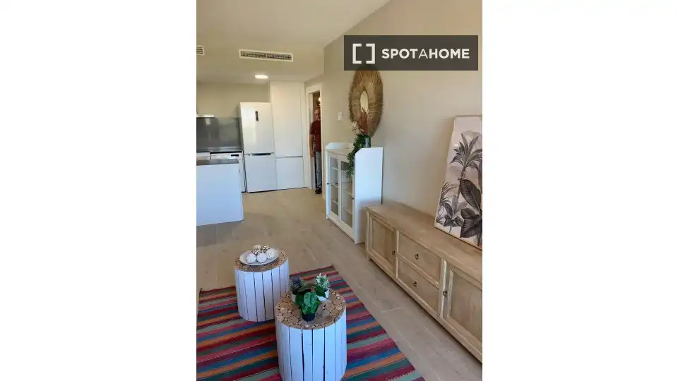 Flat with terrace to rent in Algirós