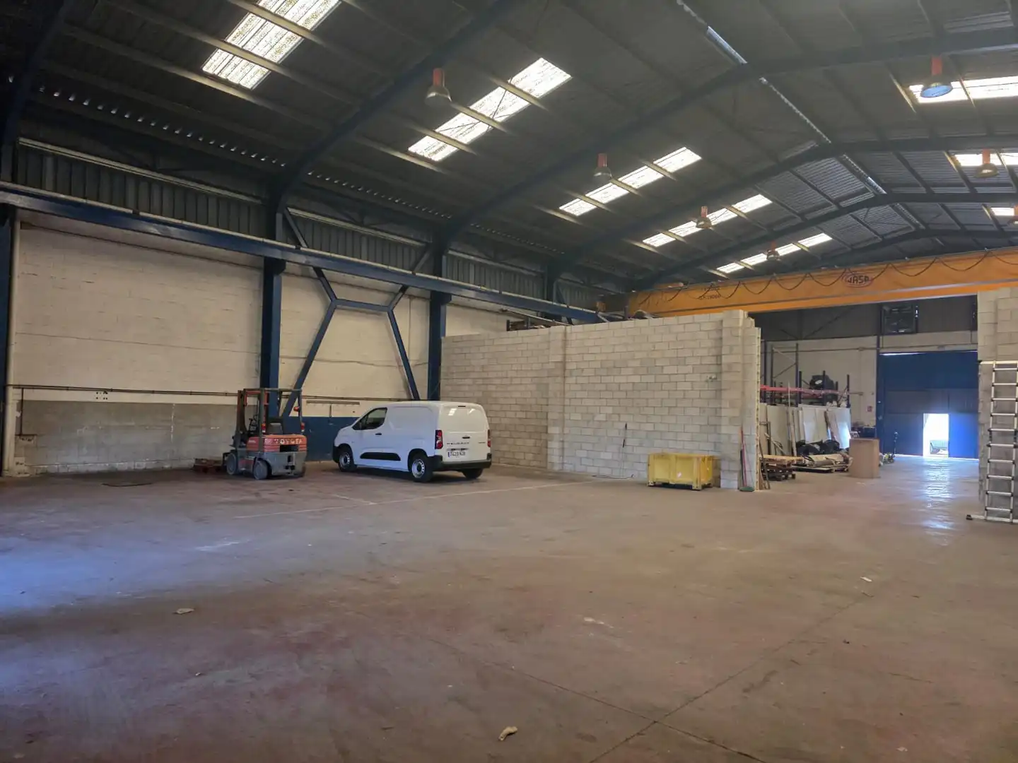 Nau industrial de lloguer en Alcalá de Guadaira amb Calefacció