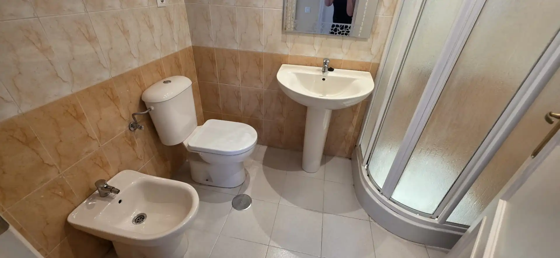 Baño de Piso de alquiler en Badajoz con Aire acondicionado, Calefacción y Amueblado