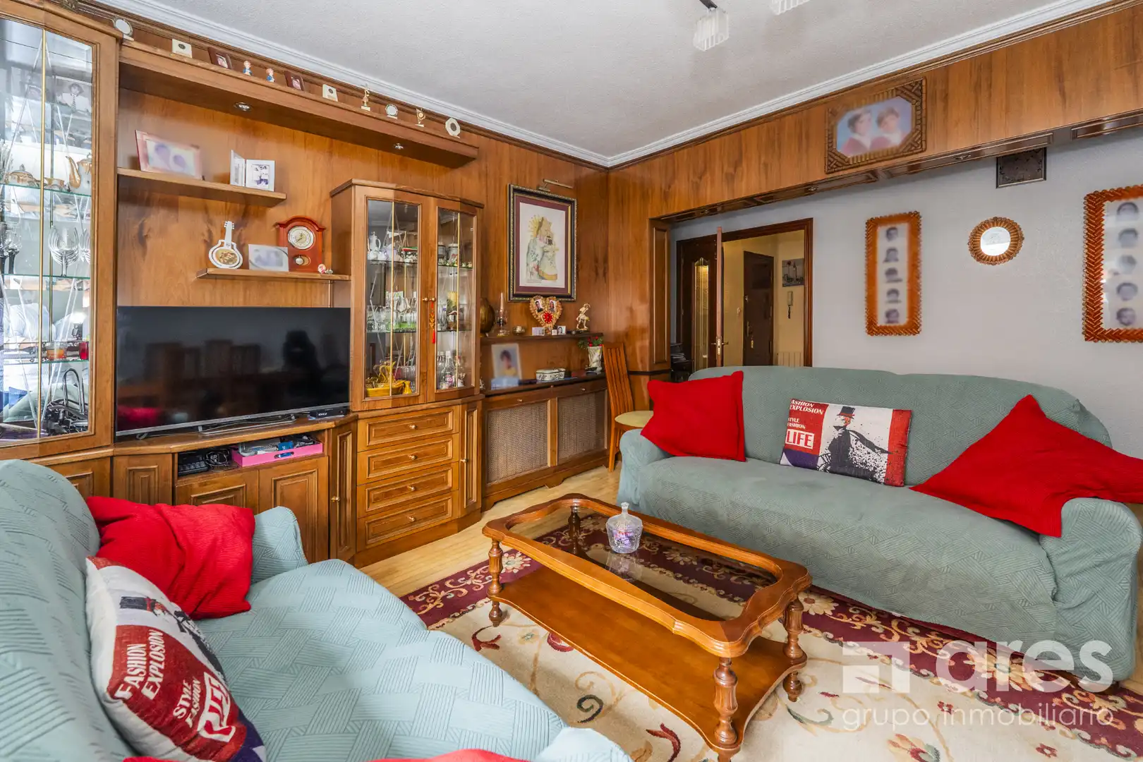 Sala d'estar de Pis en venda en Madrid amb Calefacció i Terrassa
