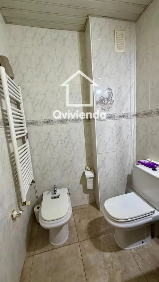 Bathroom of Flat for sale in Terrassa  with Air Conditioner, Heating and Terrace