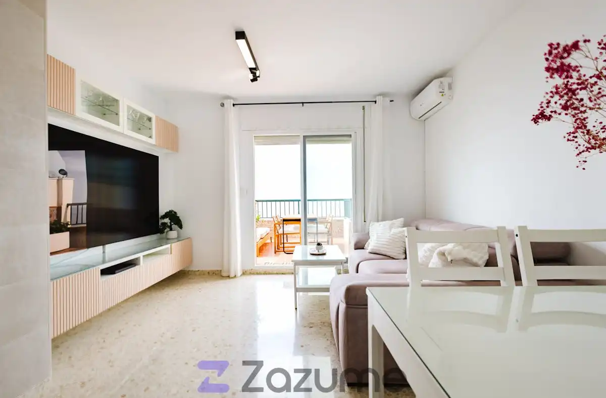 Sala de estar de Ático de alquiler en Vélez-Málaga con Aire acondicionado, Calefacción y Terraza
