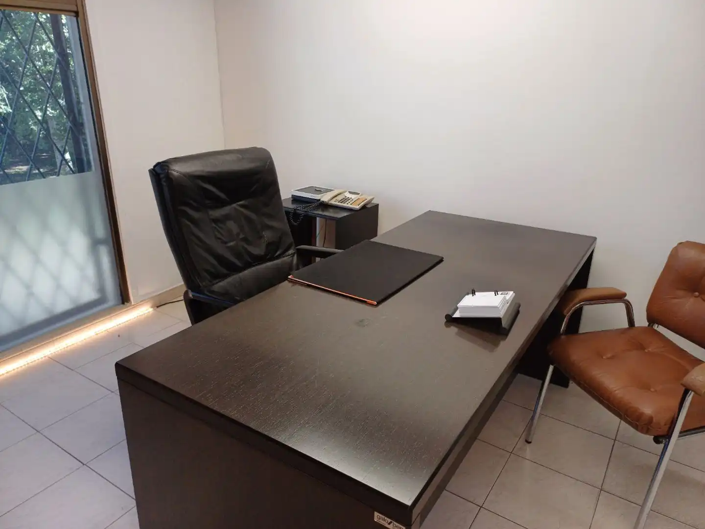 Office space with lift to rent in Carrer d'Anselm Clavé 2, imagen 4