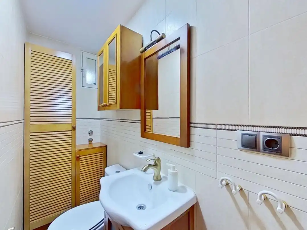 Bathroom of Flat for share in Norte