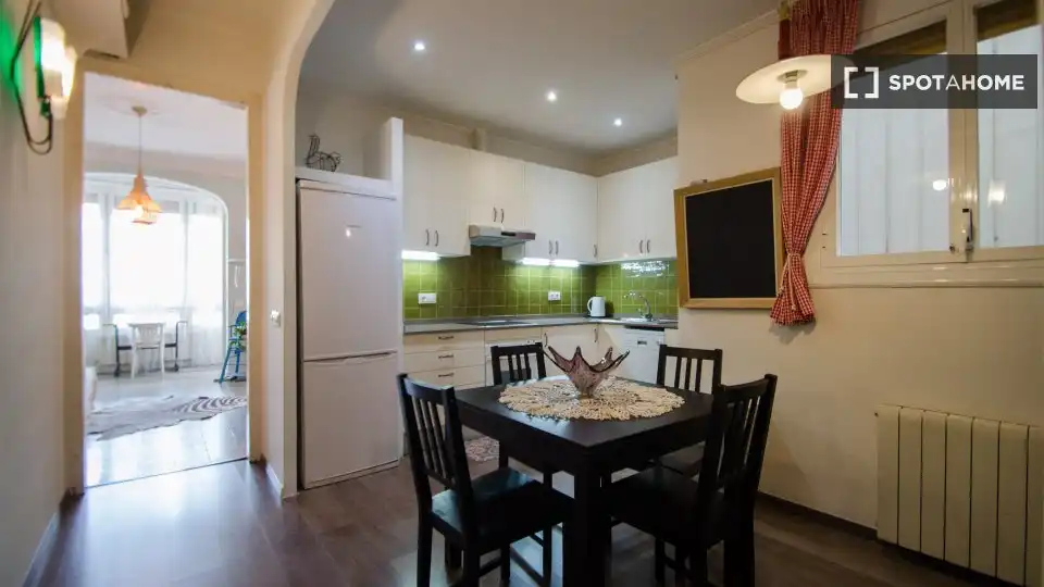 Küche von Wohnung zur Miete in Barcelona mit Klimaanlage, Heizung und Möbliert