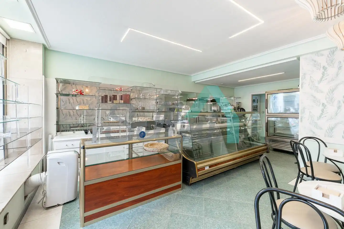 Local comercial de lloguer a Baldomero Fernández, imagen 2
