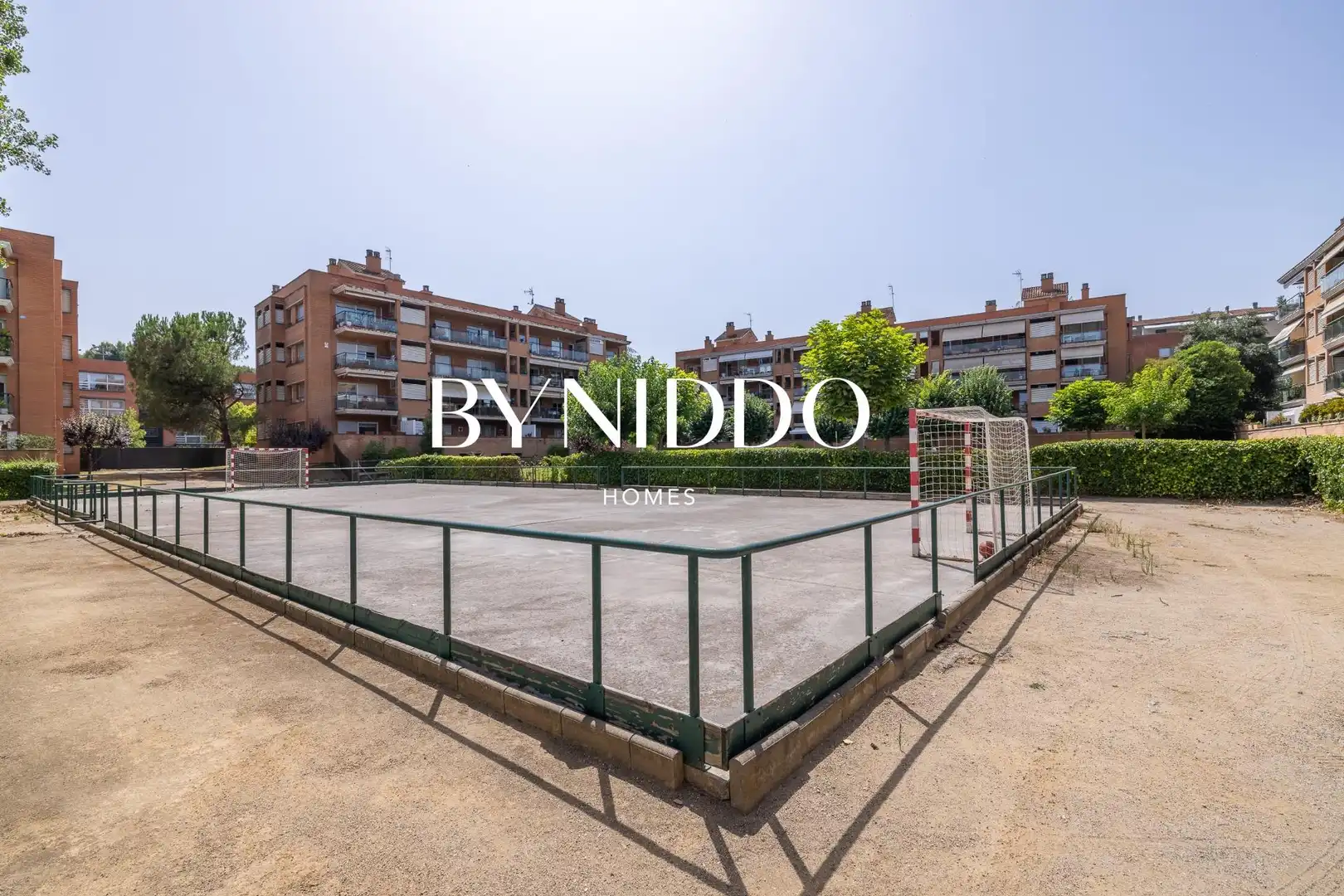 Vista exterior de Pis en venda en Sant Cugat del Vallès amb Aire condicionat, Calefacció i Parquet