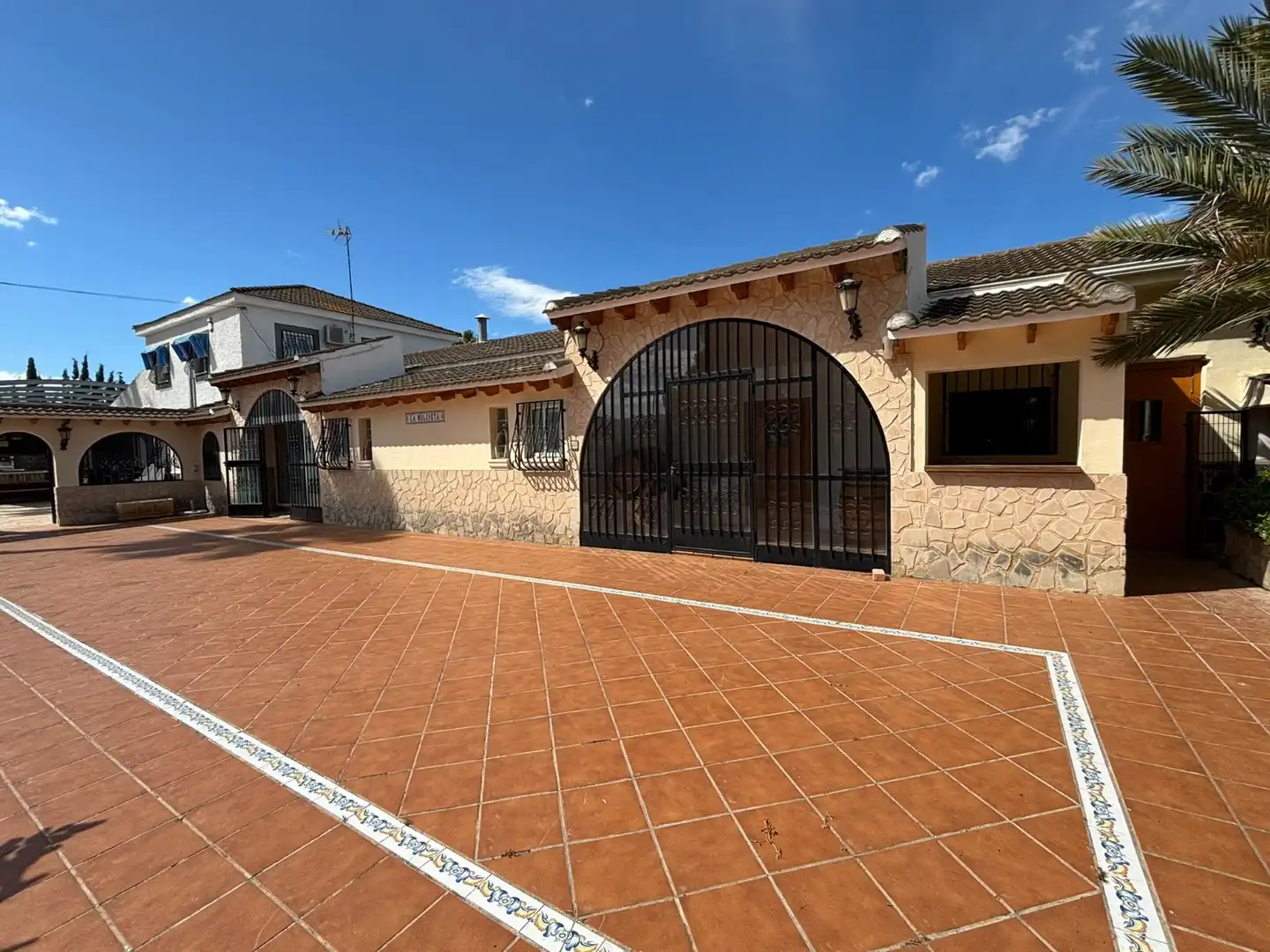 Casa amb piscina en venda a Sax, imagen 2