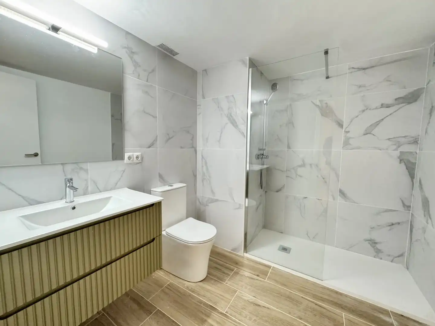 Local en venta en carrer petra, 1, Campos poble