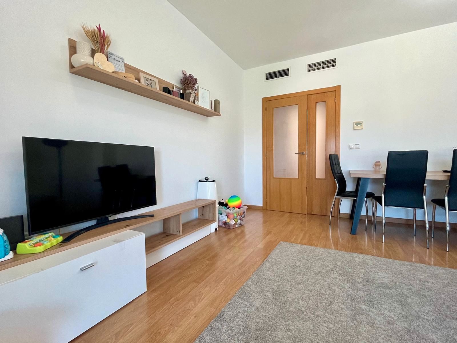 Living room of Flat to rent in Carlet  with Air Conditioner, Parquet flooring and Furnished