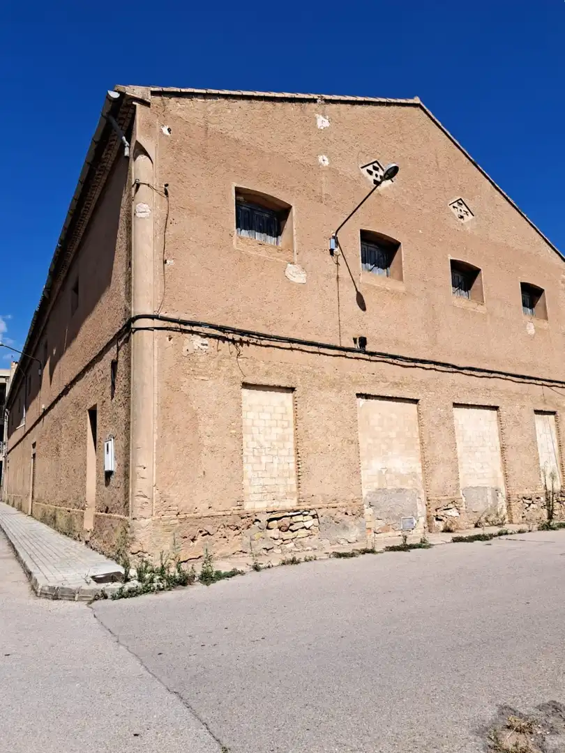 Vista exterior de Local en venta en Requena